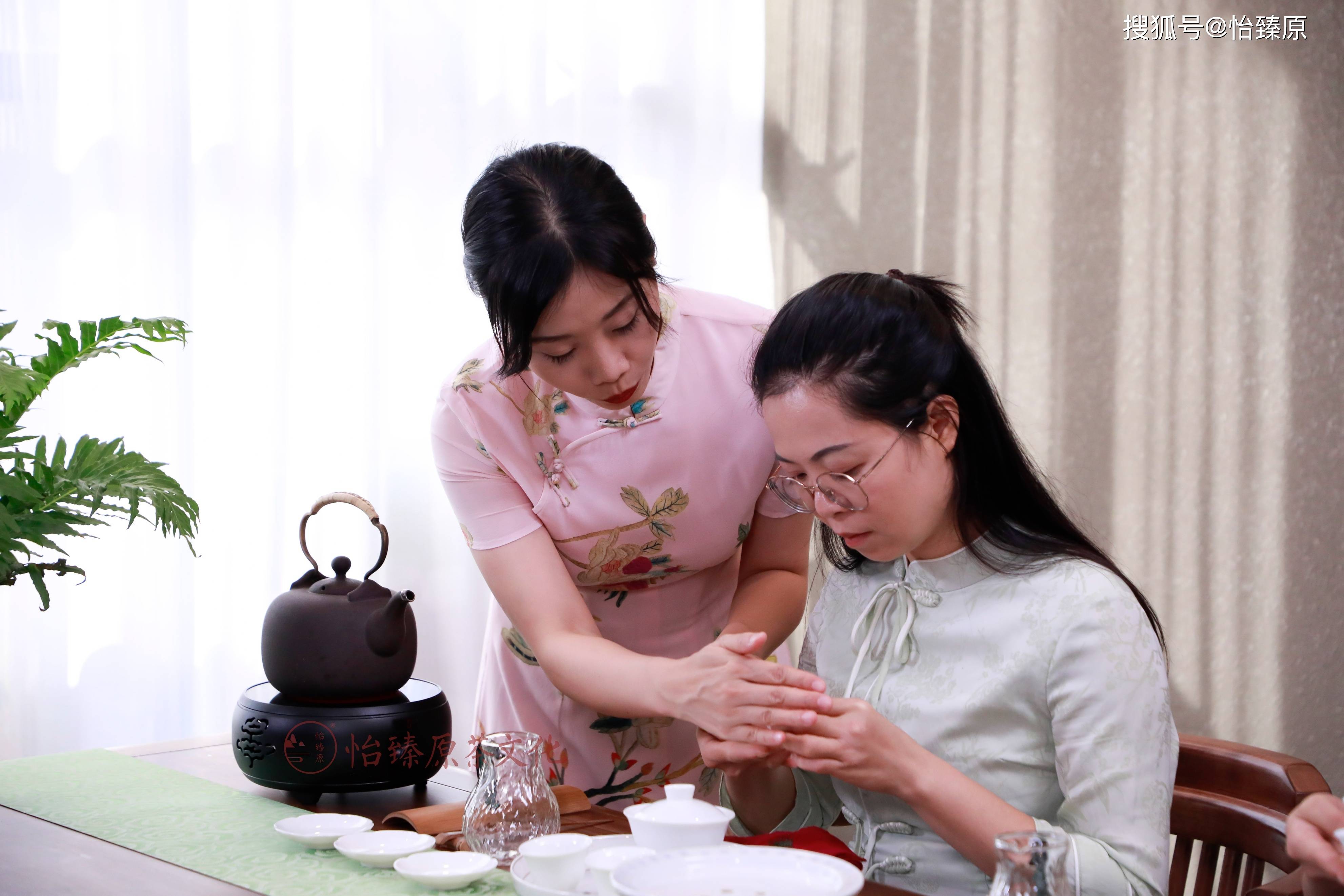 聆听茶艺非遗传承人故事续写优秀文化篇章——茶艺名师关洁婷专访(图5)