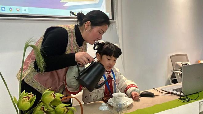 jbo竞博平台今天市民文化交流中心真热闹国家一级茶艺师开课啦(图4)