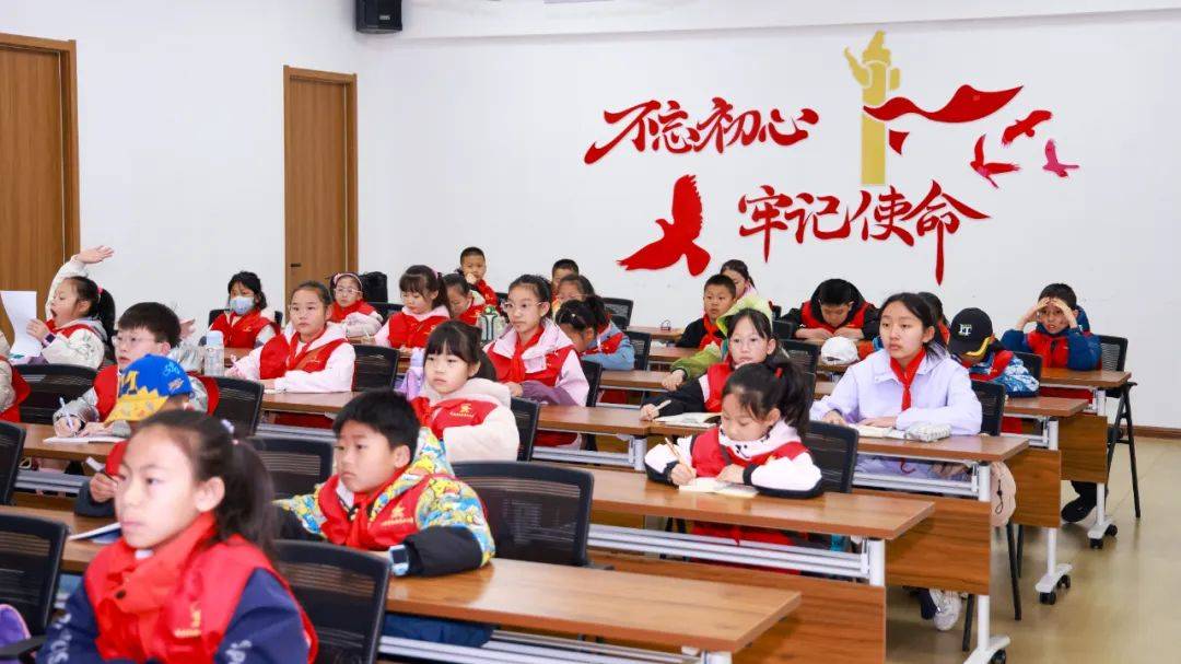 jbo竞博下载探寻晋商智慧 传承文化基因 山西省红领巾小记者走进晋商博物院(图3)